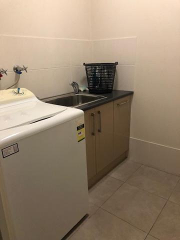 Central Executive 3Br Townhouse 50M To Dean Street 앨버리 외부 사진